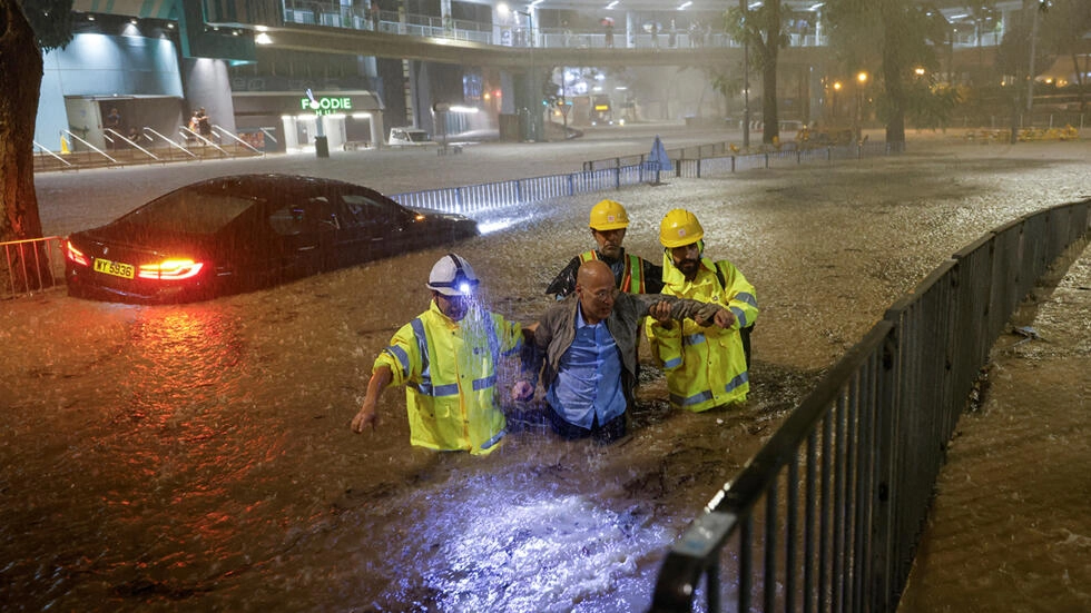 Hong Kong: Inundaciones dejan dos fallecidos y cientos de heridos