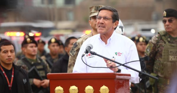 Ministro de Defensa anuncia apoyo de las Fuerzas Armadas en Estado de Emergencia