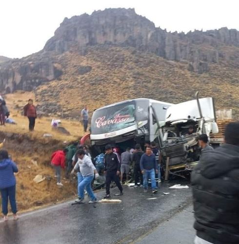 Accidente en la carretera Pativilca-Huaraz deja dos fallecidos y 15 heridos en Áncash