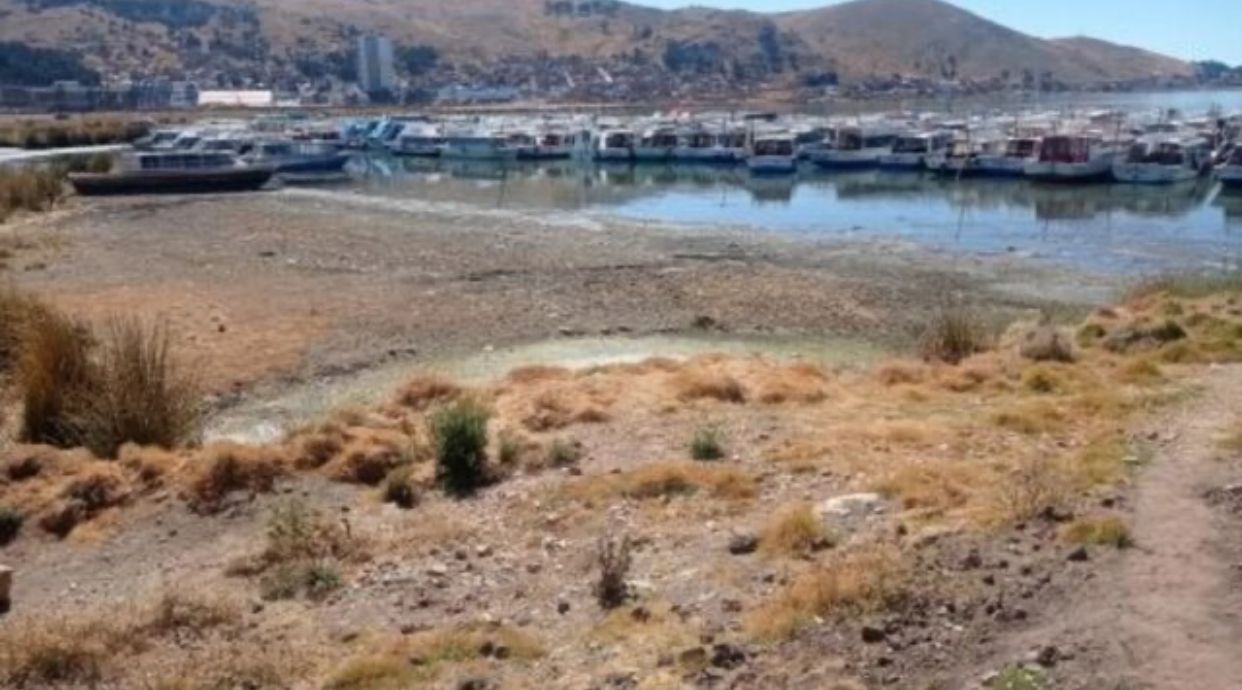Lago Titicaca luce más seco y es preocupante