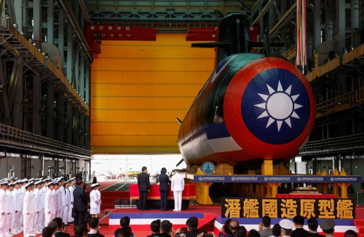 Taiwán presentó su primer submarino