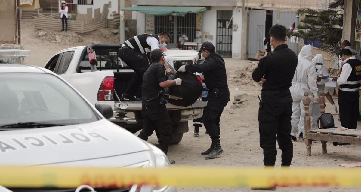 Ventanilla: Balacera deja tres muertos en torneo de fulbito. (Foto: Leandro Britto).