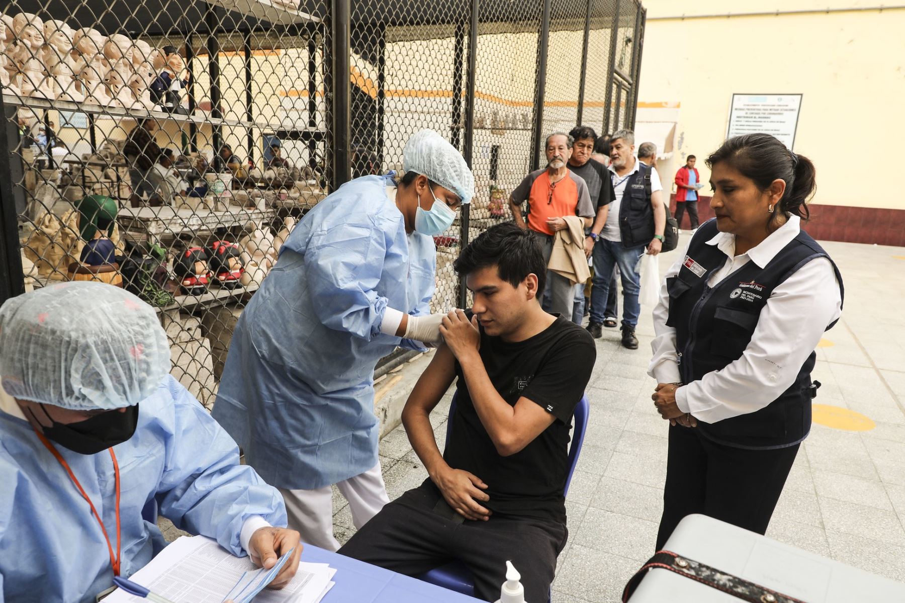 Covid-19: Minsa prioriza la vacunación en los establecimientos penitenciarios del país
