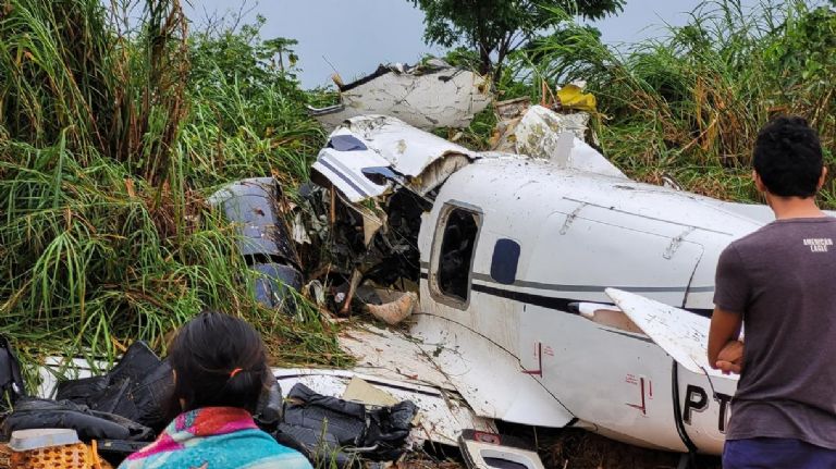 Brasil: 14 personas mueren en colisión de avión