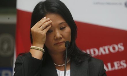 Keiko Fujimori: "La población no está siendo atendida para salvar su vida". (Foto: AFP).