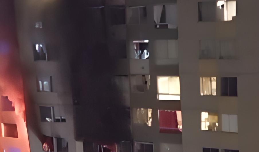 El Agustino: Incendio en condominio causa alarma entre los vecinos