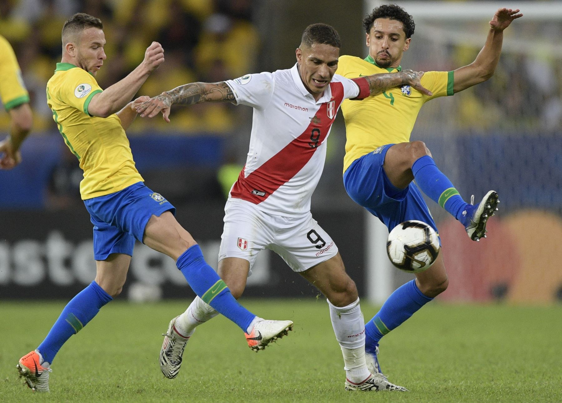 Perú enfrenta hoy a Brasil en el Estadio Nacional