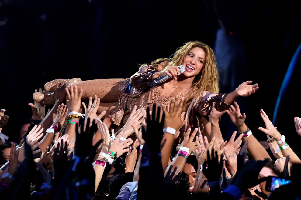 Shakira deslumbra con su presentación en los MTV Music Awards. (Foto: MTV).