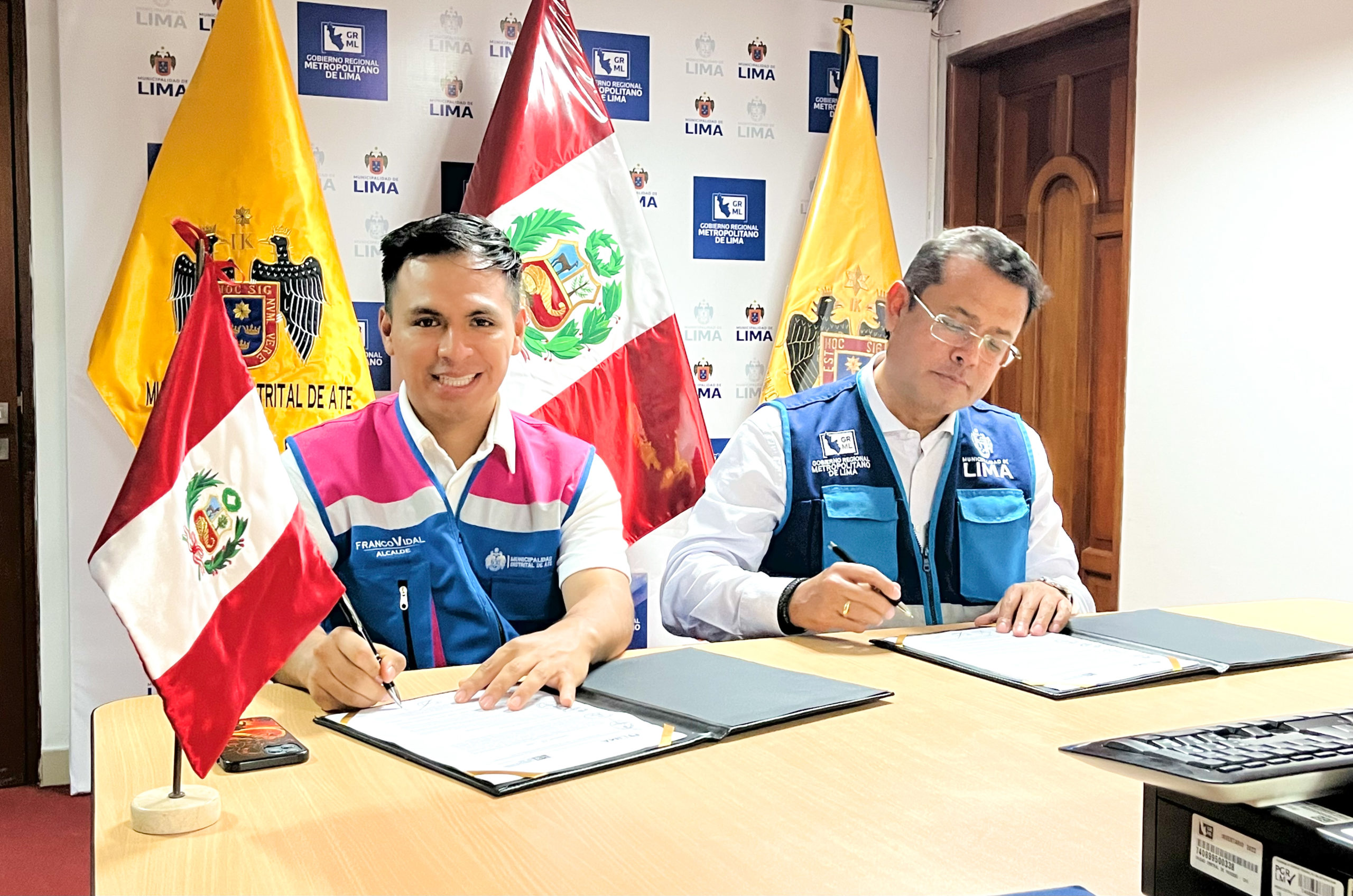 Alcalde Franco Vidal, suscribe convenio con el Gobierno Regional Metropolitano de Lima para ejecutar obras por más de 23 millones de soles