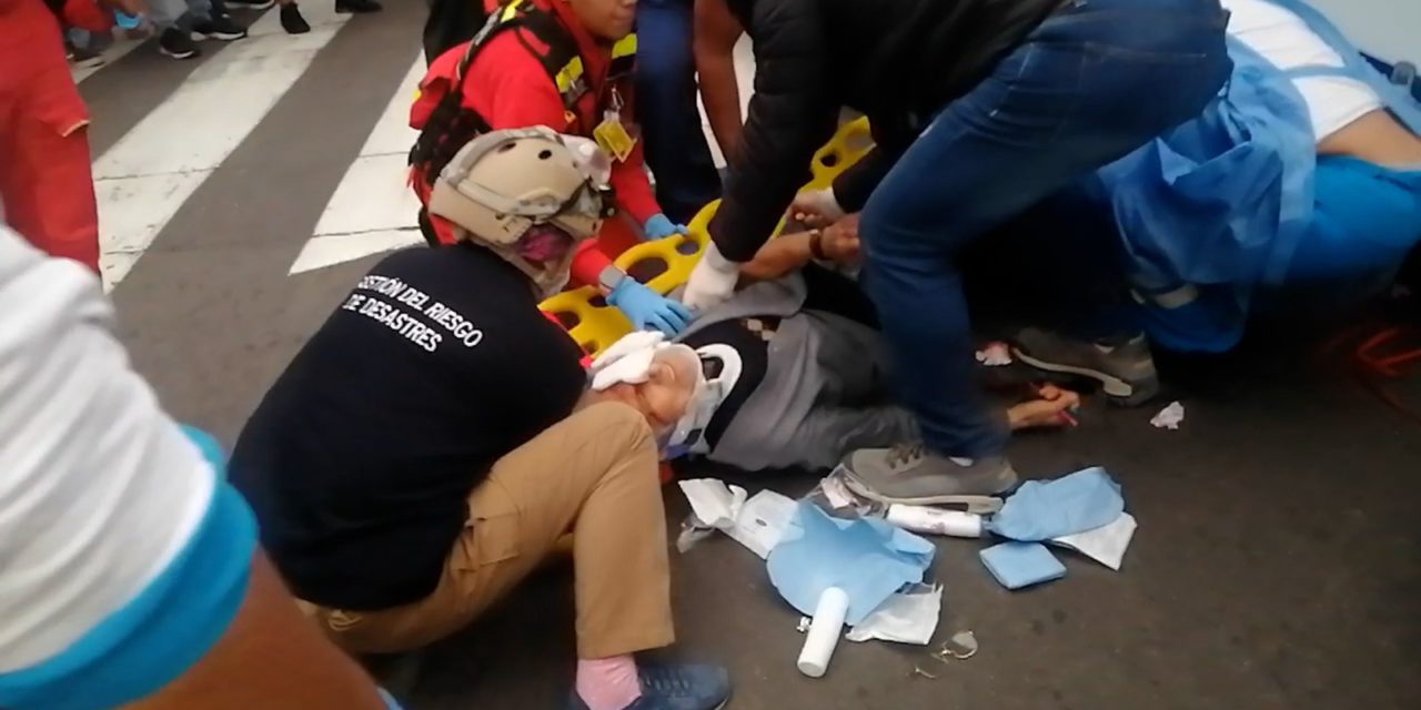 "Bomberos y Serenos de Rescate Pueblo Libre asisten a adulto mayor atropellado en intersección de avenidas"