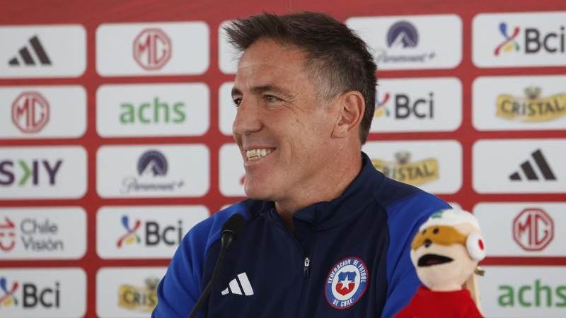 El técnico de Chile afirmó que Perú es un competidor directo antes del ‘Clásico del Pacífico’