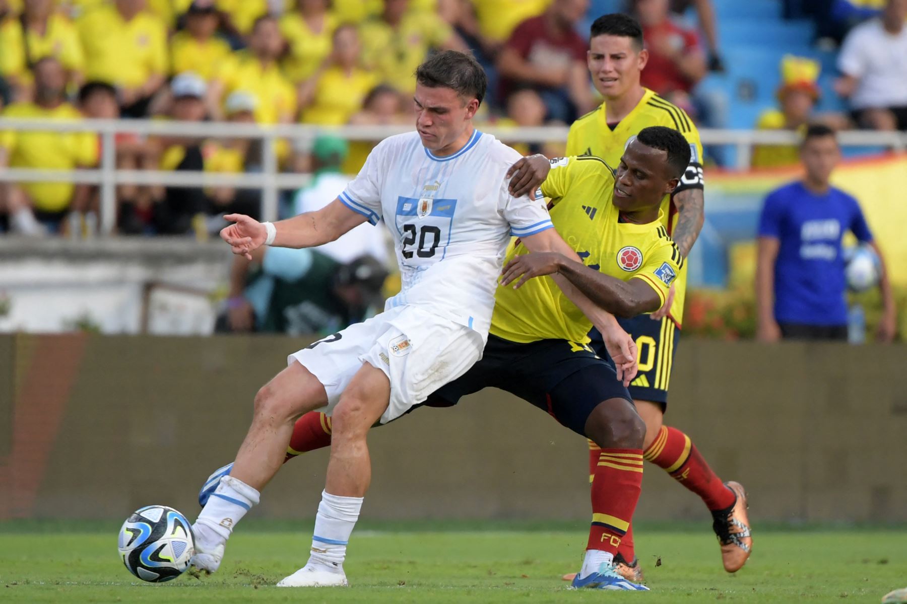 Colombia y Uruguay empataron 2-2 en Barranquilla