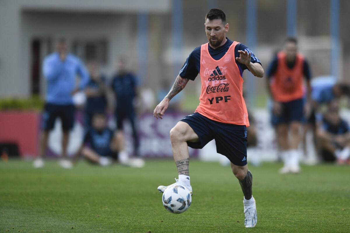 Lionel Messi es duda para el duelo ante Paraguay