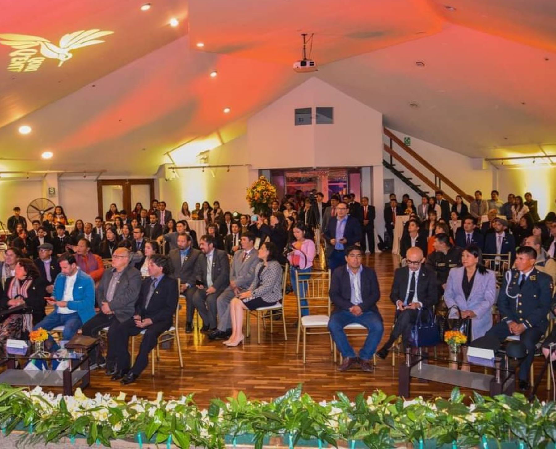 Cusco: otorgan premio Qori Q’ente a instituciones y empresas que promueven el turismo
