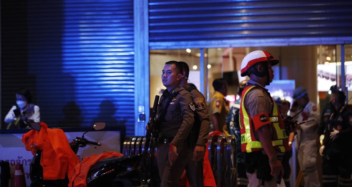 Tailandia: Adolescente mata dos personas en centro comercial. (Foto: EFE).