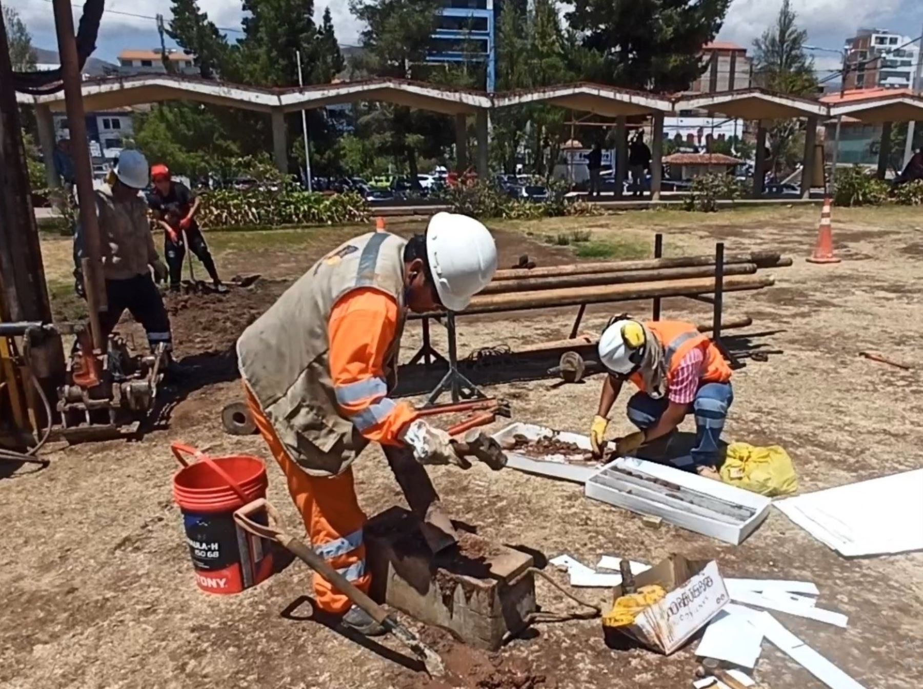 Realizan estudio de suelos en terrenos para el futuro Hospital Regional del Cusco