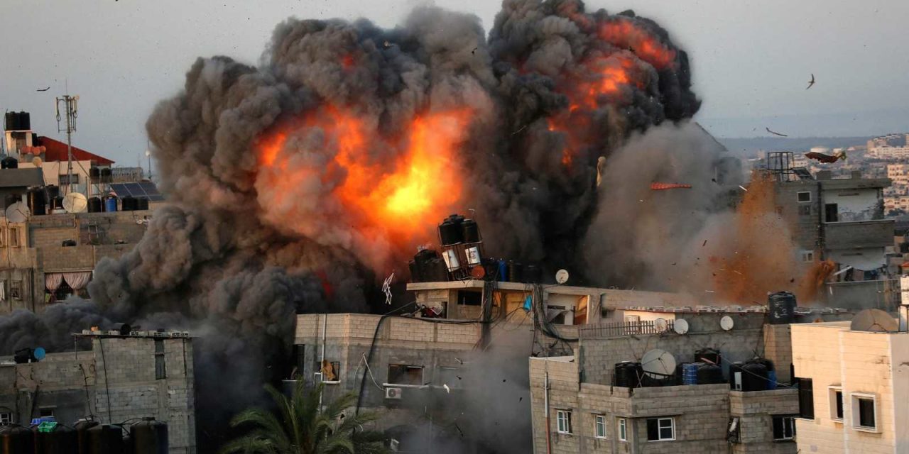 Bombardeos israelíes han superado los 13.300 muertos