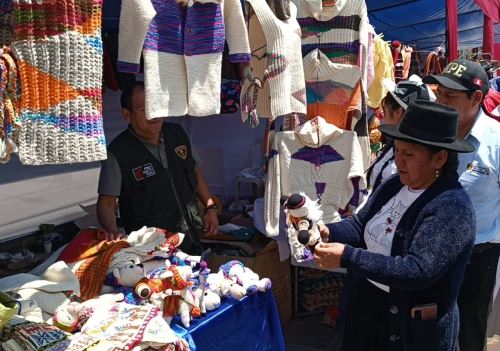 En Huancavelica se llevó a cabo una feria con productos elaborados por internos de penales
