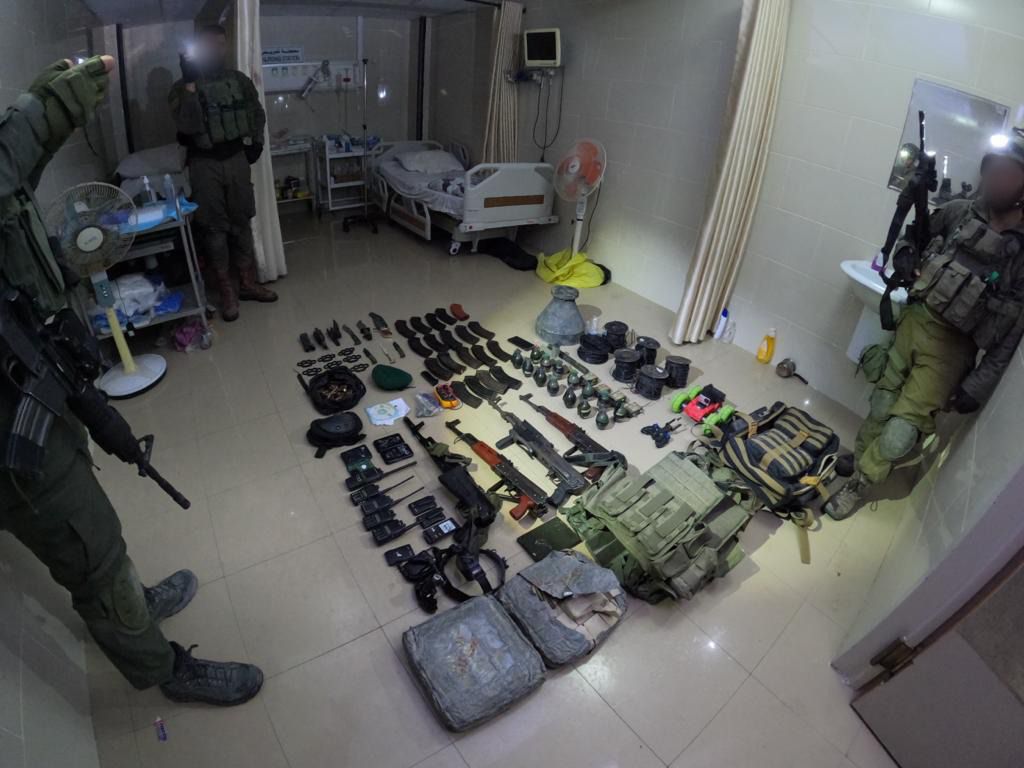 Israel halló arsenal de armas de Hamás en hospital Al Shifa