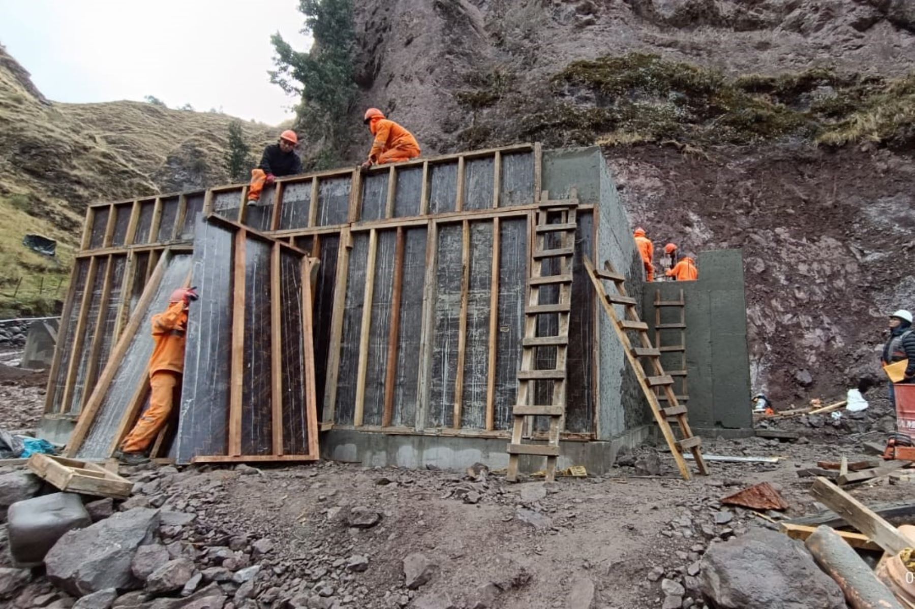 Huancavelica: avanza rehabilitación del sistema que abastece de agua potable a Lircay
