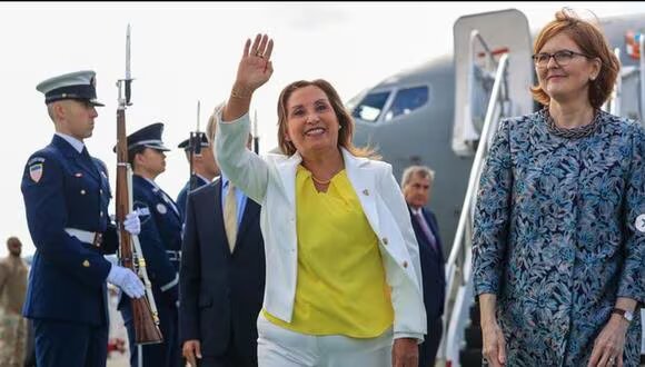 Presidenta Dina Boluarte arribó en Estados Unidos para participar en la cumbre APEC