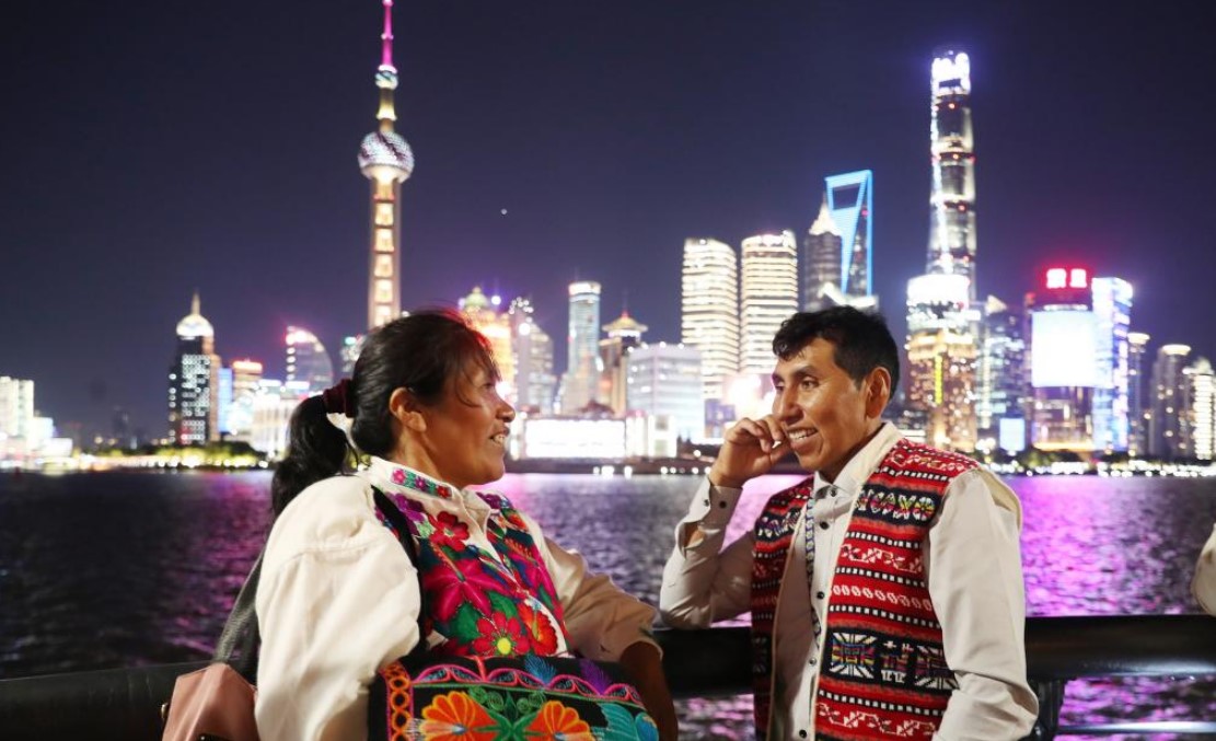 ¿Cómo cambió China la vida de un matrimonio de artesanos de alpaca en Perú?