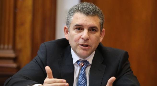 Fiscal Rafael Vela seguirá  suspendido por ocho meses