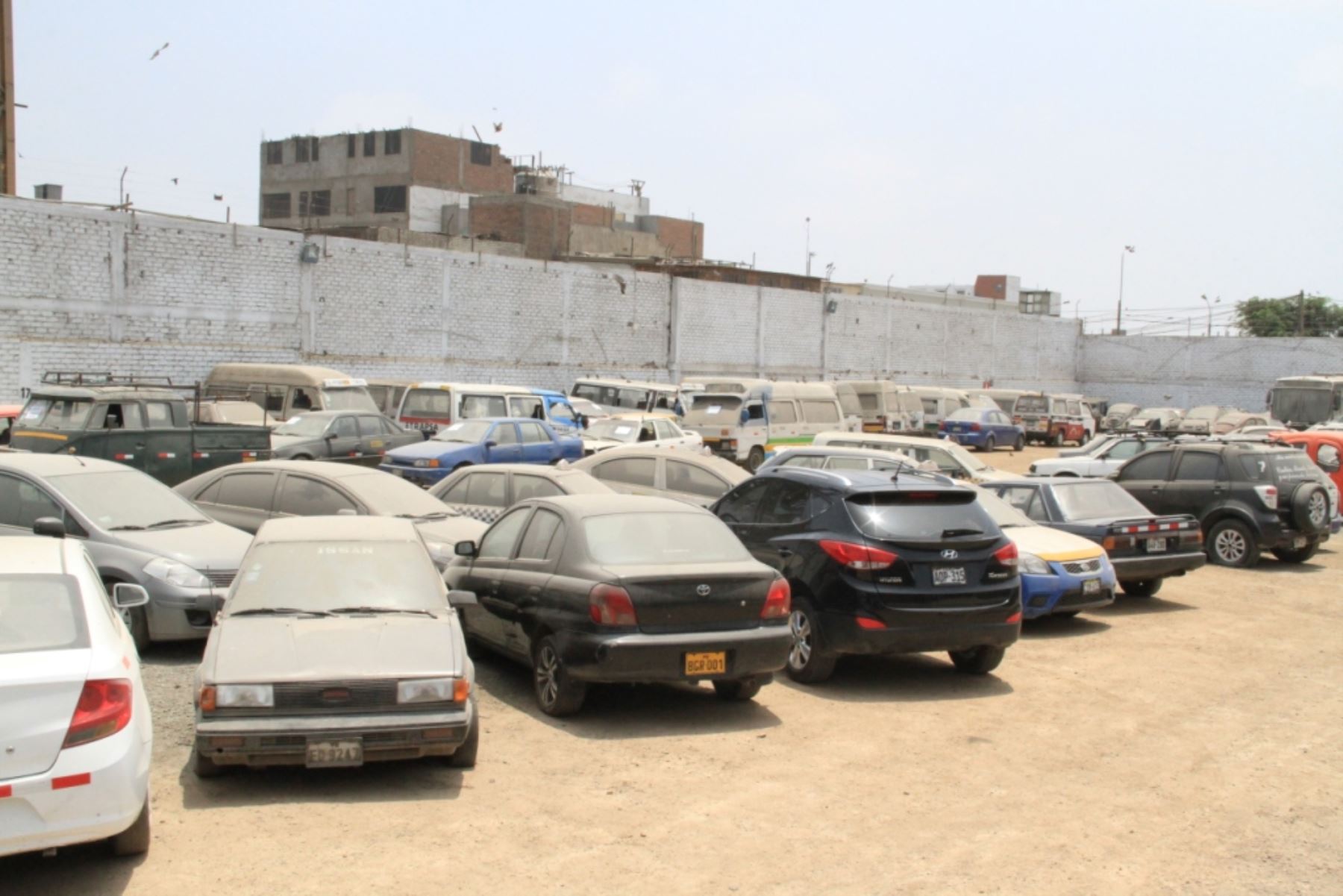 SAT de Lima rematará más de 260 vehículos en exhibición