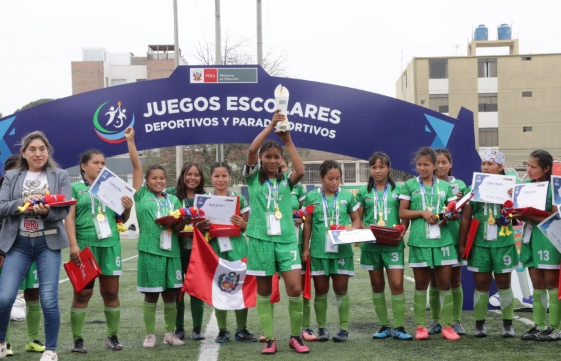 Equipo shipibo-konibo campeón de fútbol femenino en Juegos Escolares Deportivos