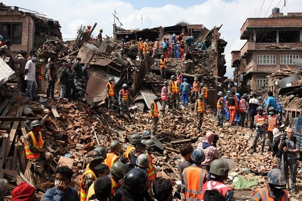 Nepal: Terremoto de magnitud 6.4 deja más de 150 muertos