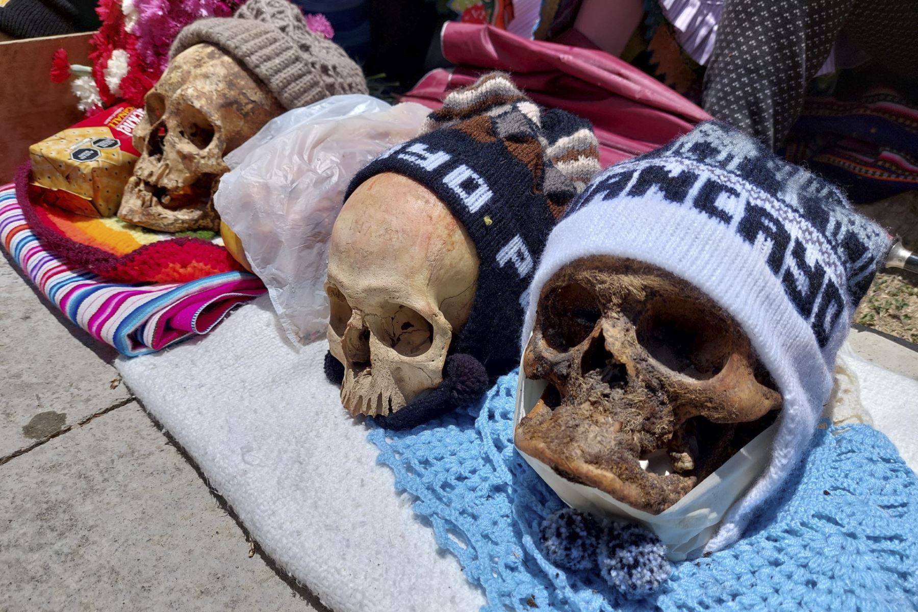 Junín: pobladores reviven ceremonia del Tullupampay en el cementerio de Chongos Bajo