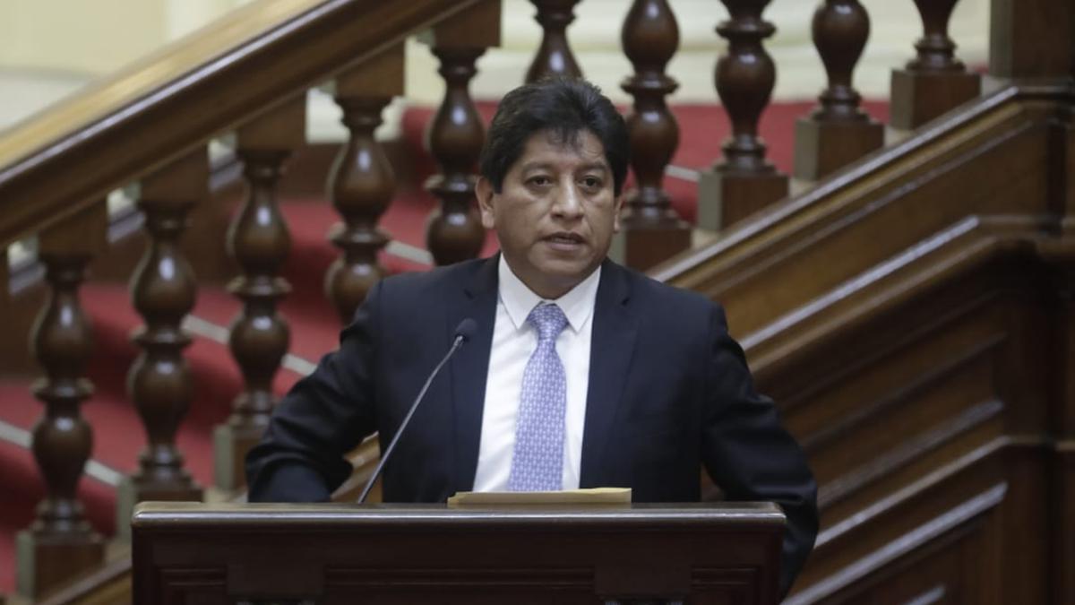 Defensor del Pueblo propuso ampliar plazo de regularización para extranjeros. (Congreso).