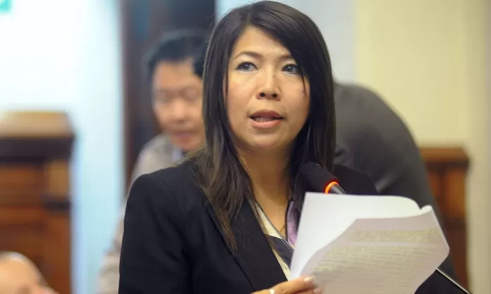 Congreso evalúa medida disciplinaria contra María Cordero Jon Tay