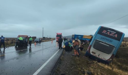 Junín: choque entre bus interprovincial y auto deja un muerto