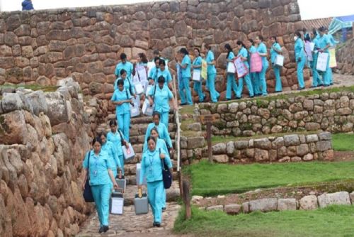 Cusco: más de 100 brigadas inician campaña de vacunación