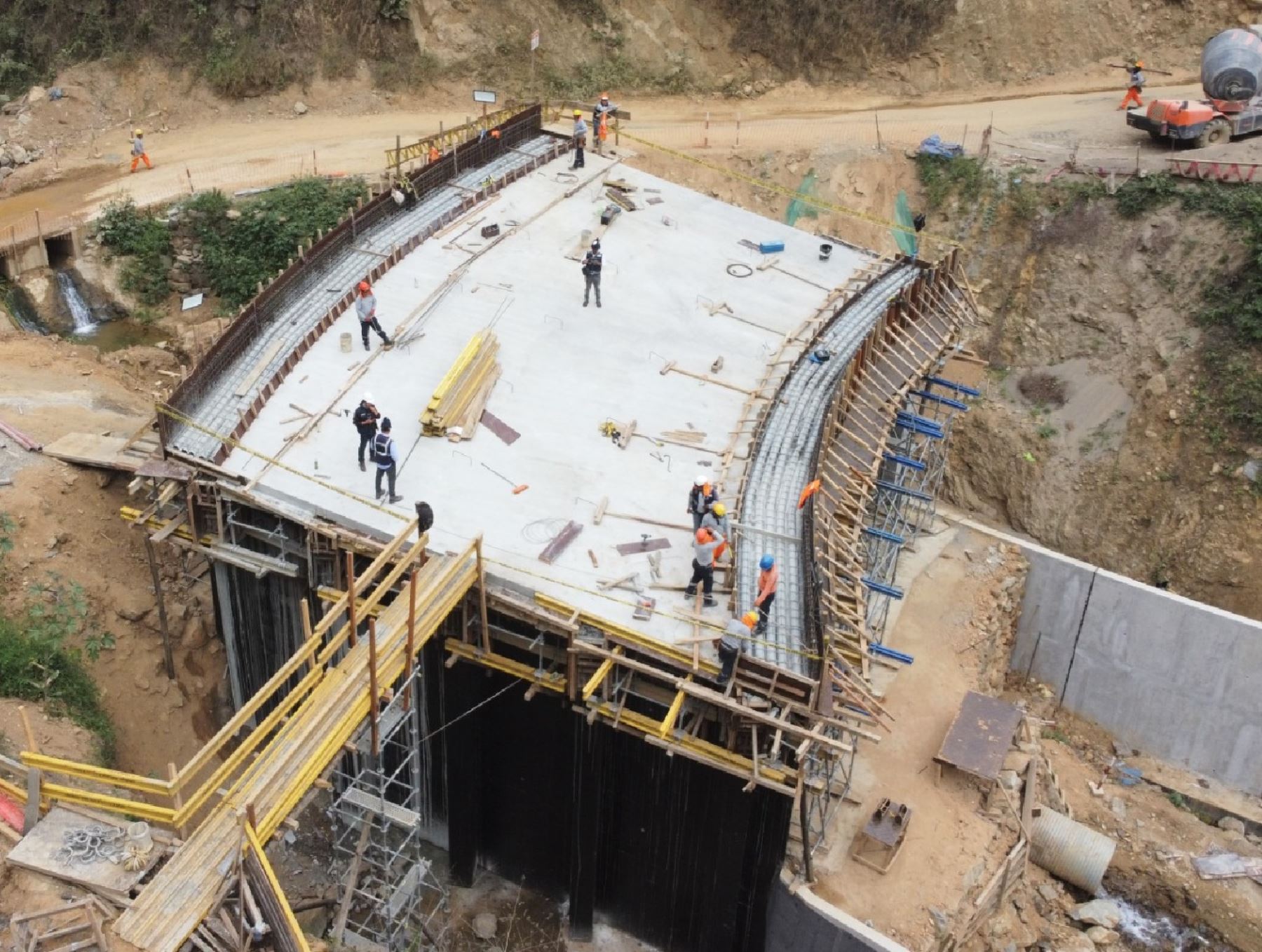 Piura: puente El Higuerón presenta un avance de obras significativo