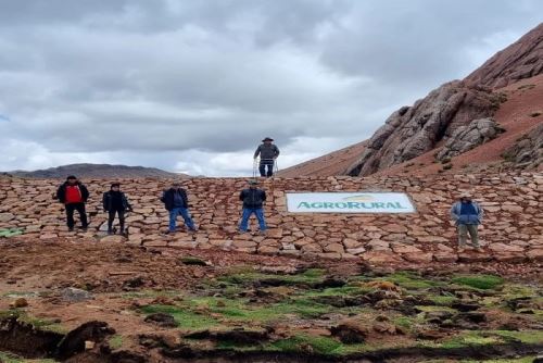 Huancavelica: ponen en marcha qocha Bandorcocha que permitirá almacenar 40,000 m3 de agua