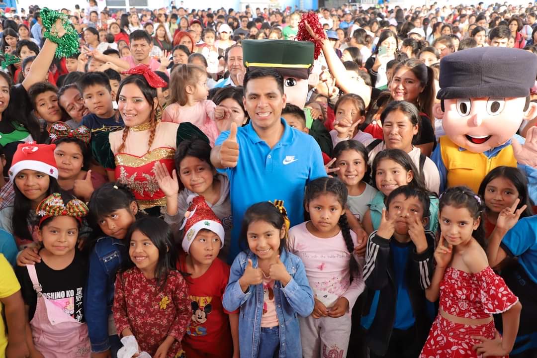 Mas de 25 mil niños de ATE vivieron una mágica navidad con la “ chocó Vidal”