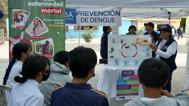 Más de 600 estudiantes en Huaycán son capacitados con charlas preventivas contra el dengue