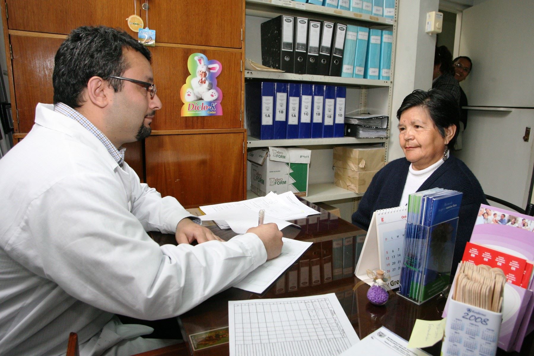 EsSalud contrata más médicos para agilizar atenciones en el país