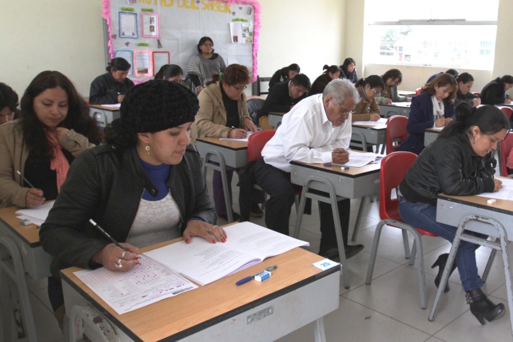 Publican relación preliminar de plazas para contratación docente 2024