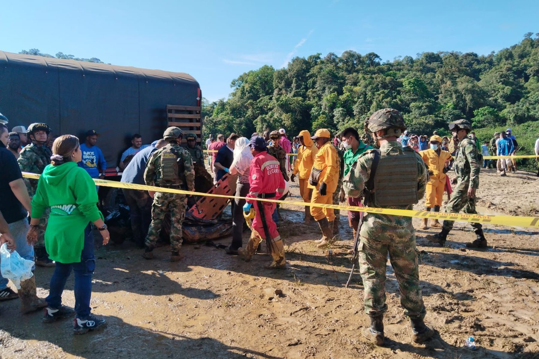 Colombia: Ya son 33 muertos en derrumbes en carretera del Chocó