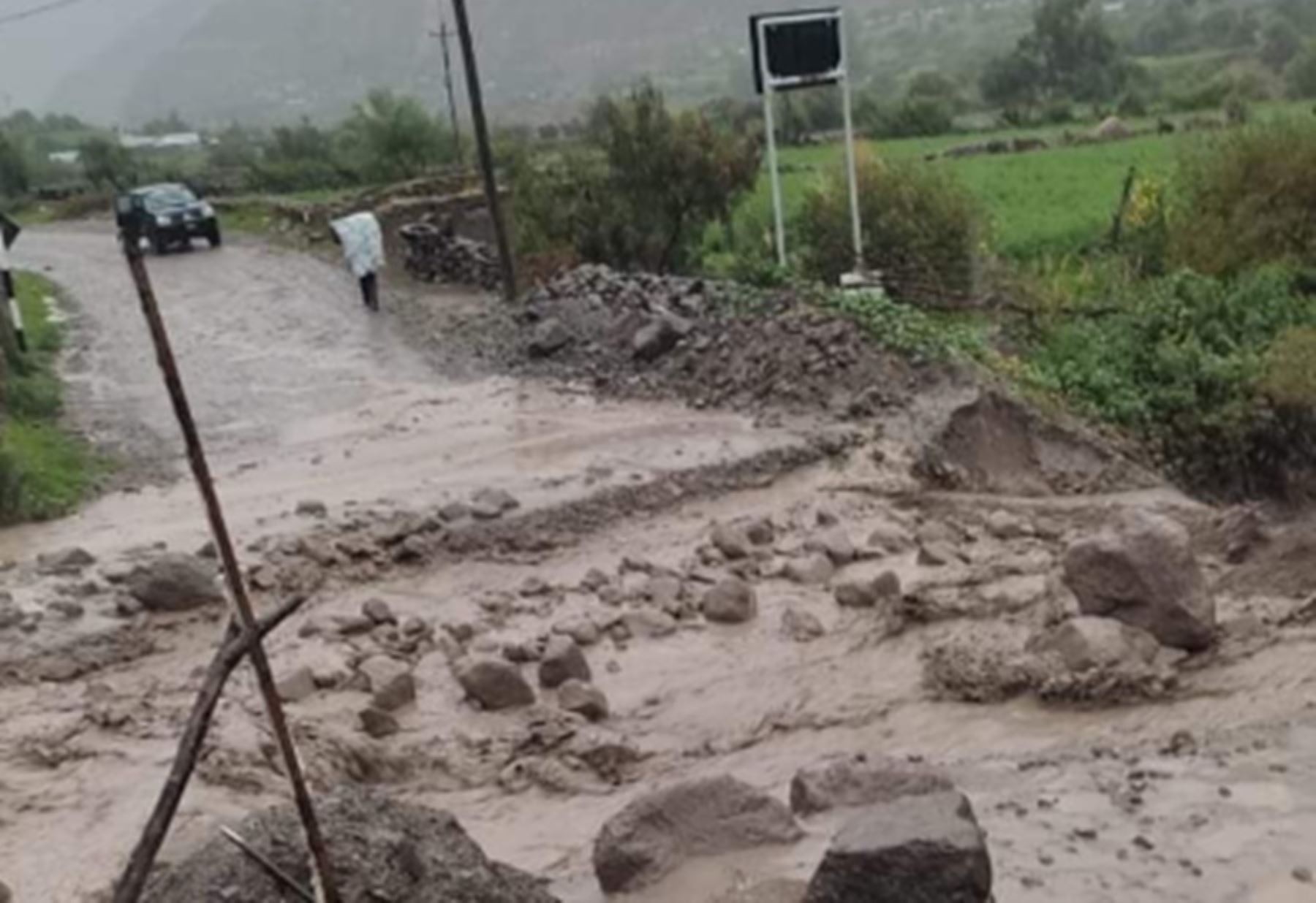 Activación de quebradas interrumpe vías en Arequipa