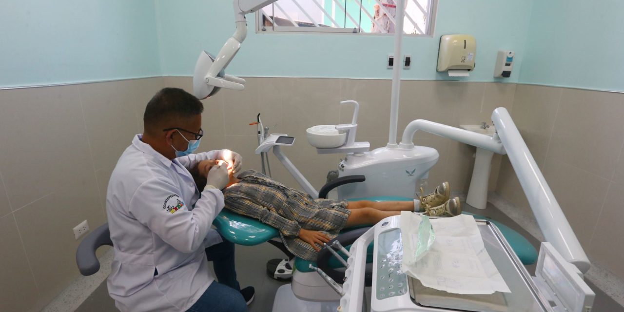 Servicios dentales modernos y accesible en el Hospital Carrión