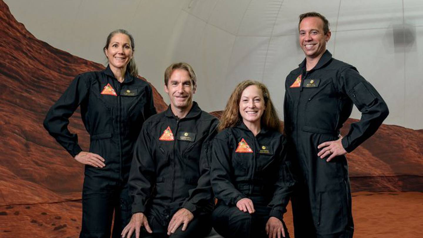 NASA revela tripulación de la misión simulada a Marte