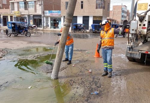 Chiclayo: Desbordamiento alcantarillado del hospital regional por lluvias y negligencia