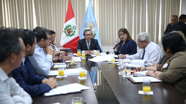 Ministra de Educación coordina actividades en el Callao