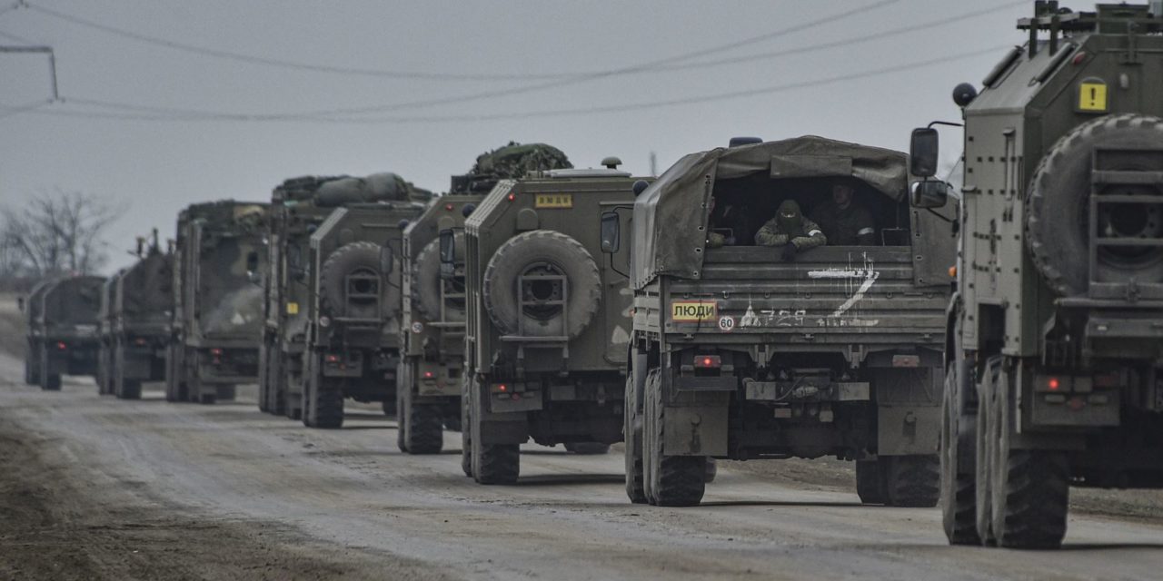 Rusia advierte a Macron sobre tropas en Ucrania