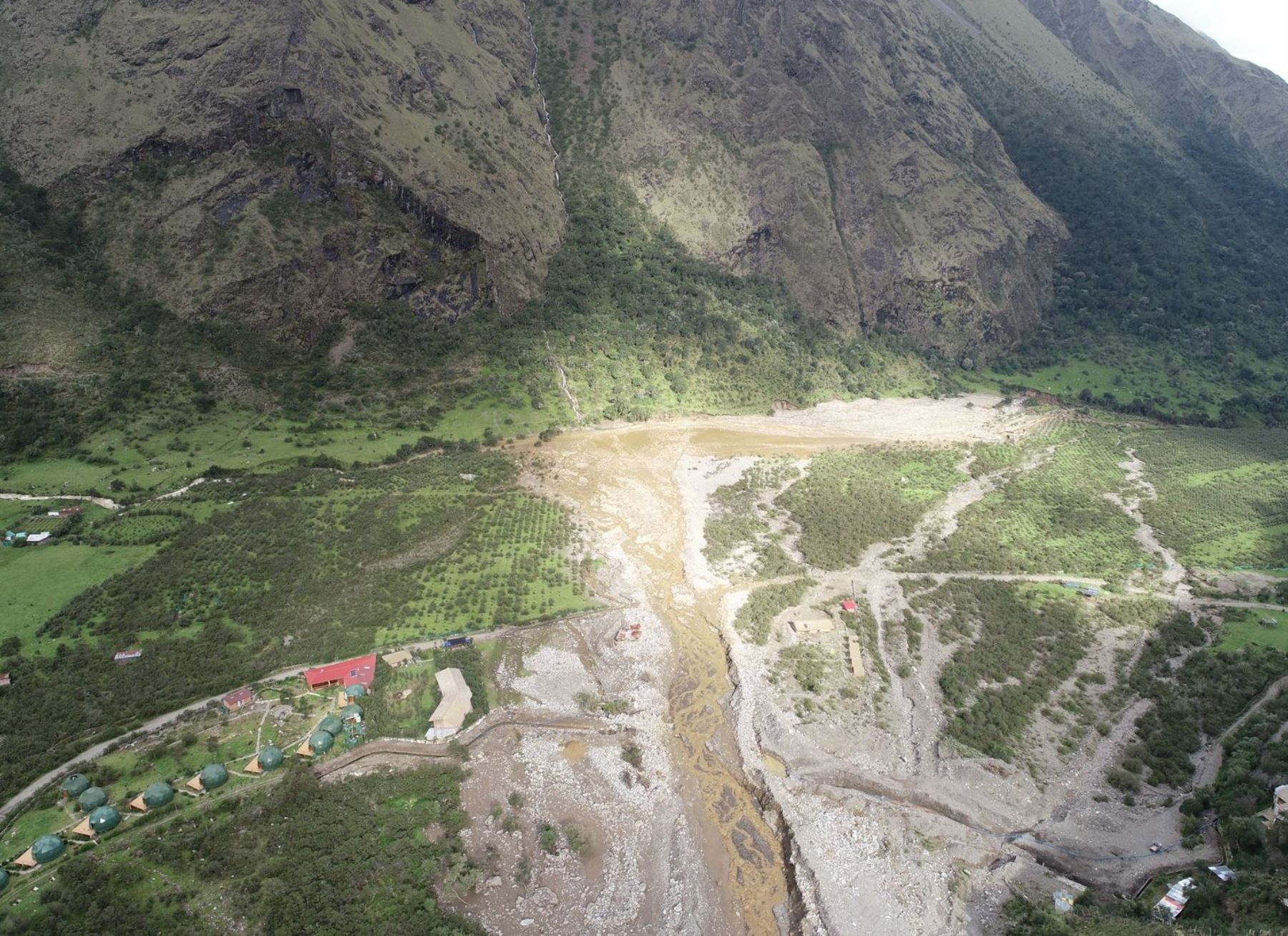 Cusco suspende acceso al nevado Salkantay por riesgo geológico