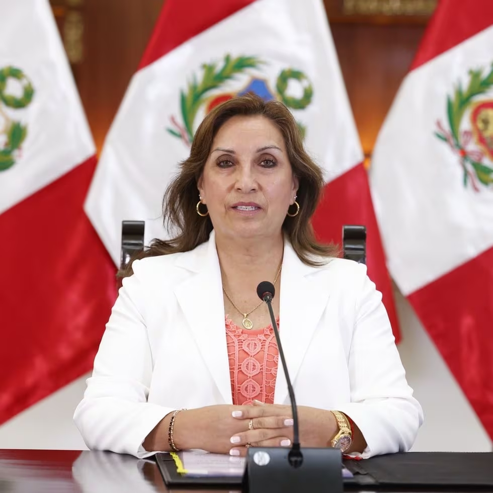 Dina Boluarte se reunirá con representantes del fútbol peruano